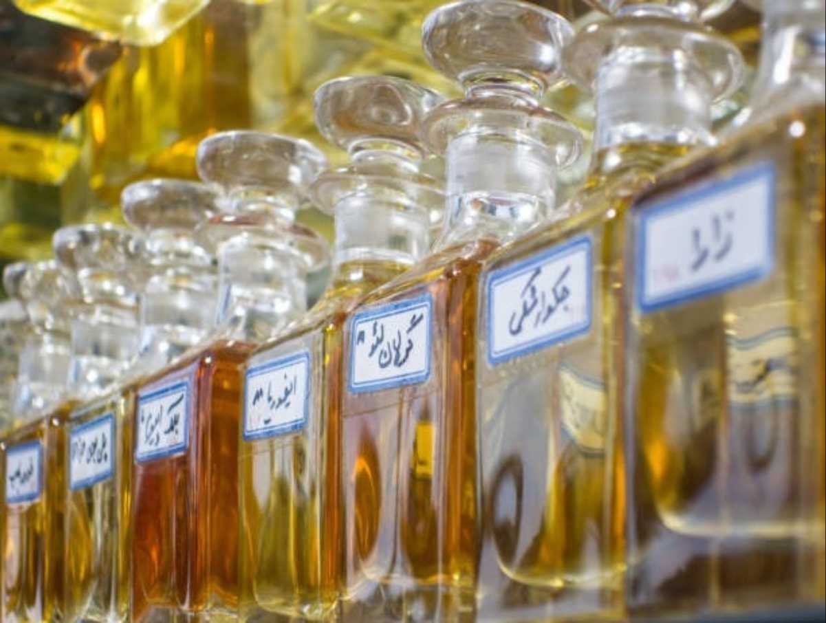 oud perfume international shipping