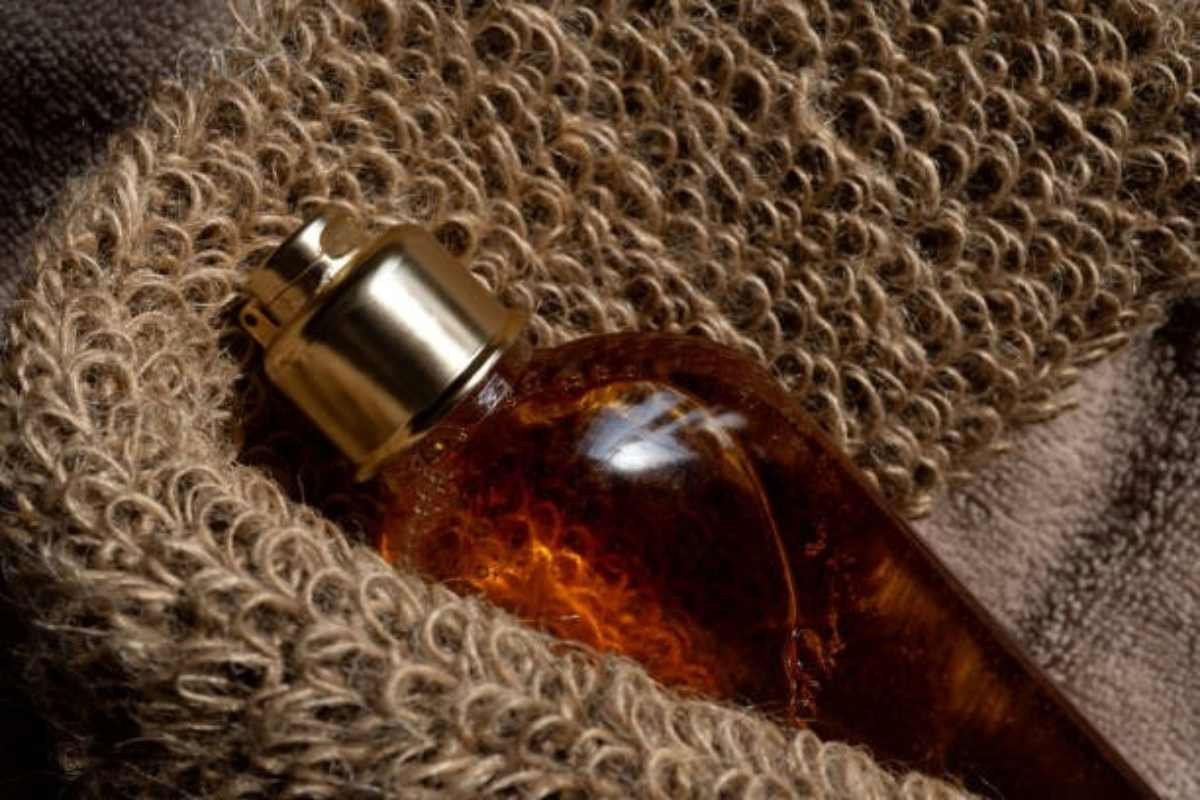 oud perfume gift shipping